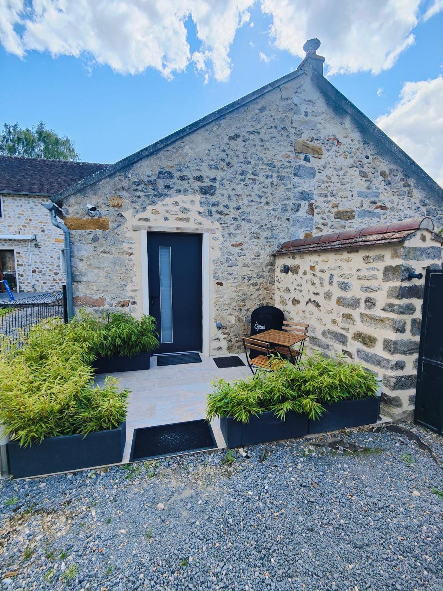 Maisonette Proche De Fontainebleau Ville-Saint-Jacques 外观 照片